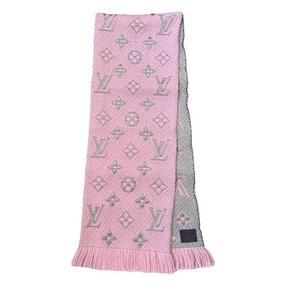 NWT Louis Vuitton Logomania Scarf Pink Metallic Silver with COA - Picture 1 of 4